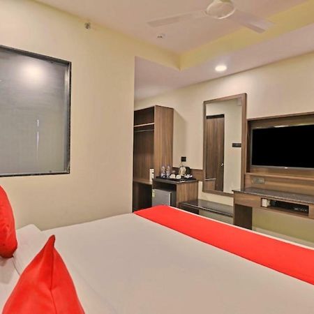 Genx Surat By 1589 Hotels Palsana  المظهر الخارجي الصورة